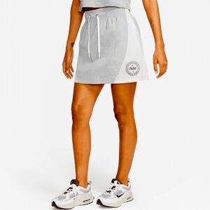 Nike Heritage Women's Light Gray Athletic Mini Skirt